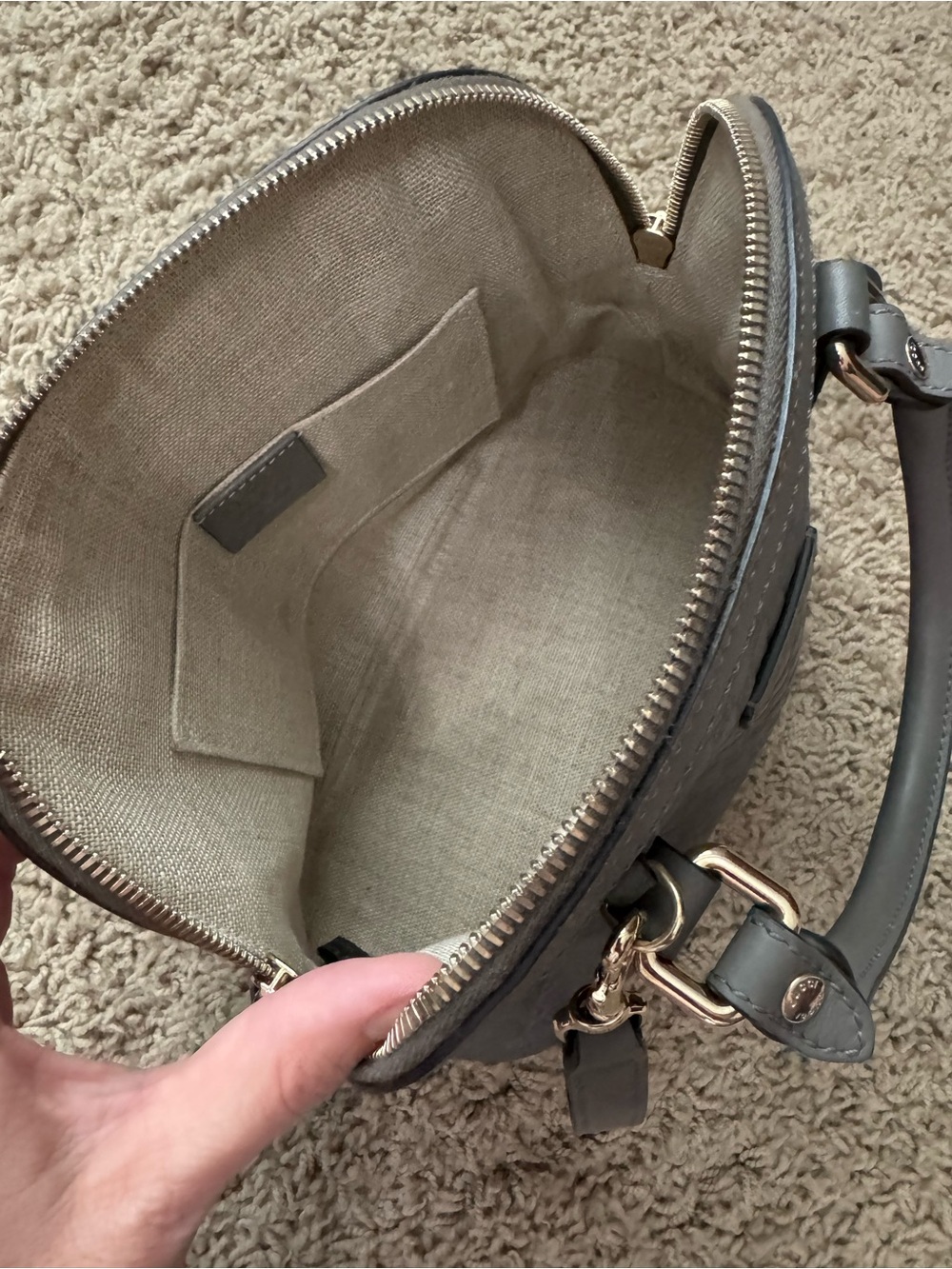 Gucci Grey Microguccissima Leather Mini Dome Crossbody Bag - Picture 13 of 16